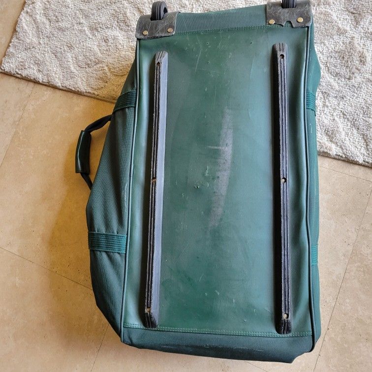 Perry Ellis Rolling Duffle Bag