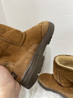 UGG Australia Men's Short Boots 5220 Chestnut Brown with Sheepskin Size 9 US Thumbnail