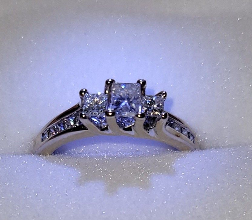 14K white gold 1.45CT diamond 3-stone Princess cut Engagement ring size 8
