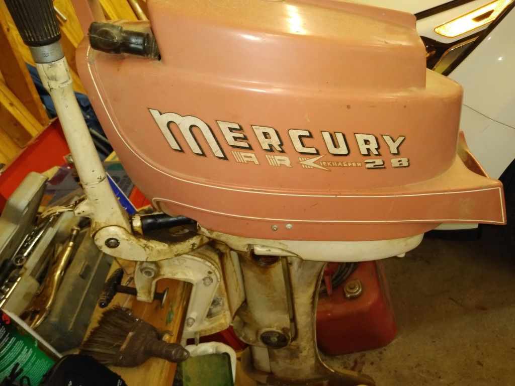 Vintage1957 Mercury outboard motor