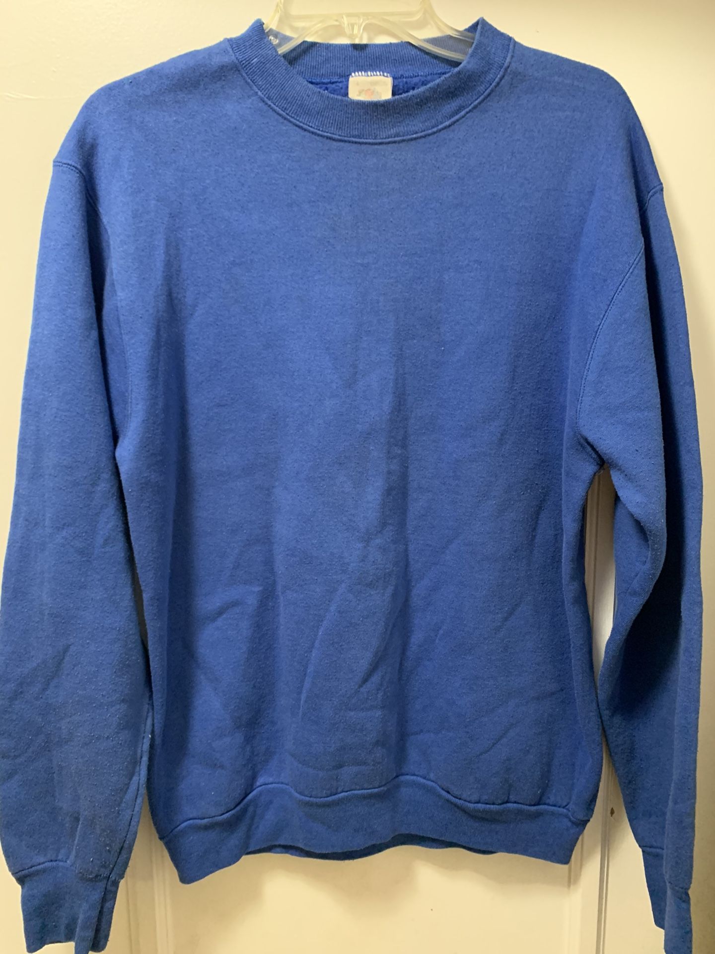 2 Men's Tee- shirts And 2 Sweatshirts All 4 For $10
