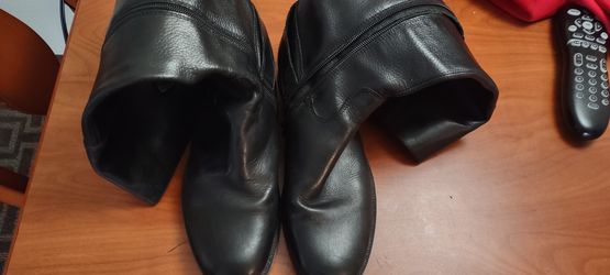 Women boots(ALDO)  Size 10 Thumbnail