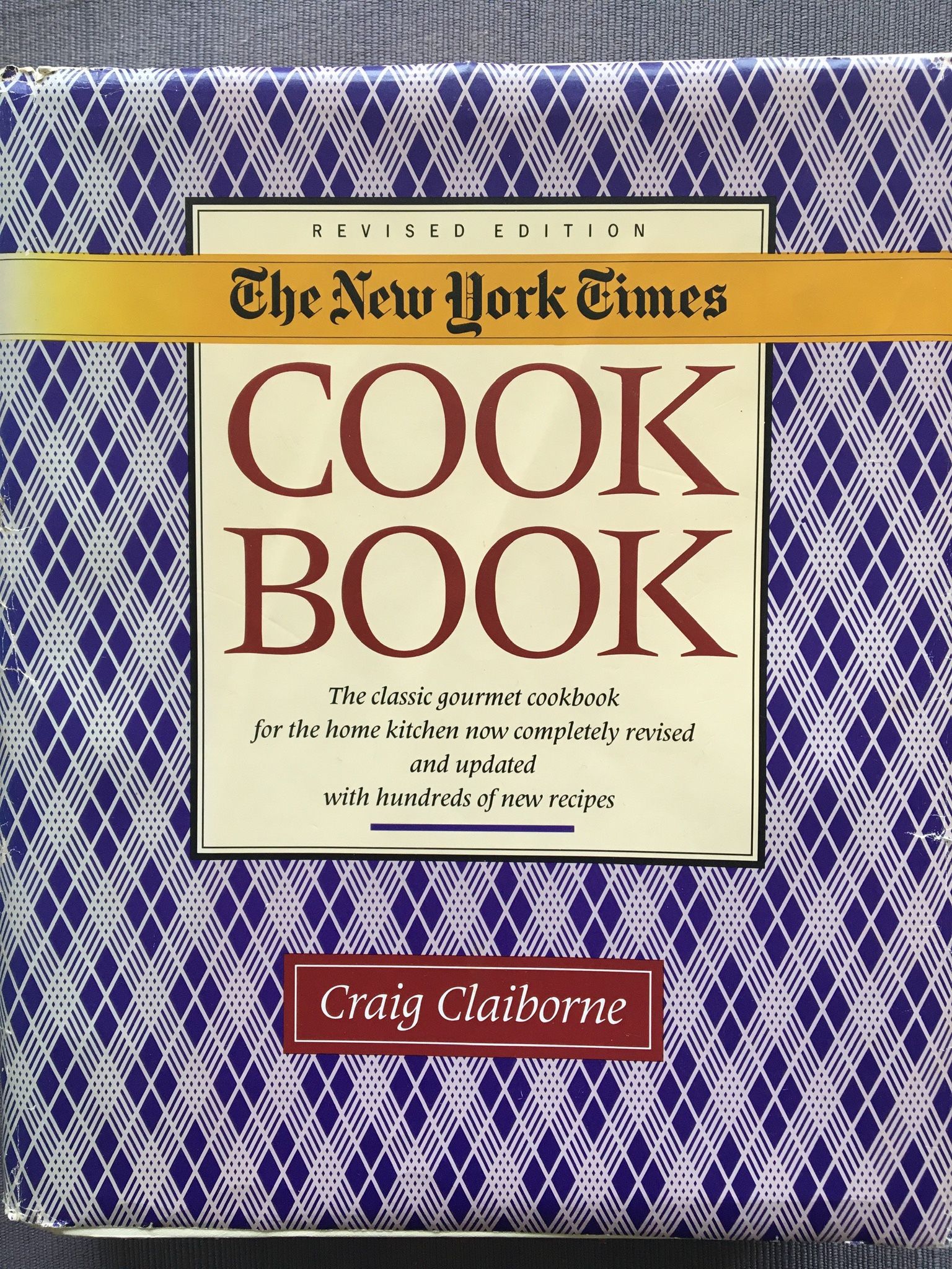 The New York Times Cookbook Revised Edition classic cookbook 800 pages, 1990, very good condition