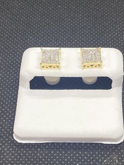 10KT GOLD AND DIAMOND EARRINGS OF 0.26 CTW AVAILABLE ON SPECIAL SALE  Thumbnail