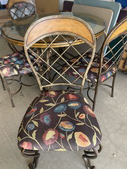 Kitchen Table And Chairs  Thumbnail