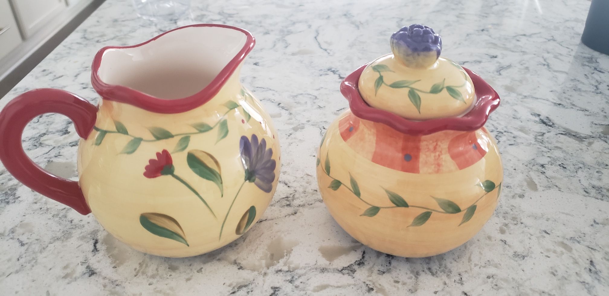 Pfaltzgraff Sugar and Creamer Set