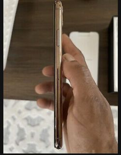 Iphone 11 Pro Max I'm Giving It Out To Anyone Who First Wish Me For My Wedding Anniversary With The Screenshot Of This Post On My Digit 501^^463 ^6395 Thumbnail