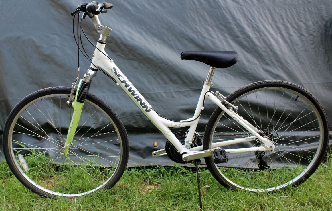 Verschrikkelijk Mainstream Tragisch Schwinn Trailway 28" Aluminum Women's Hybrid Bike for Sale in Henrico, VA -  OfferUp