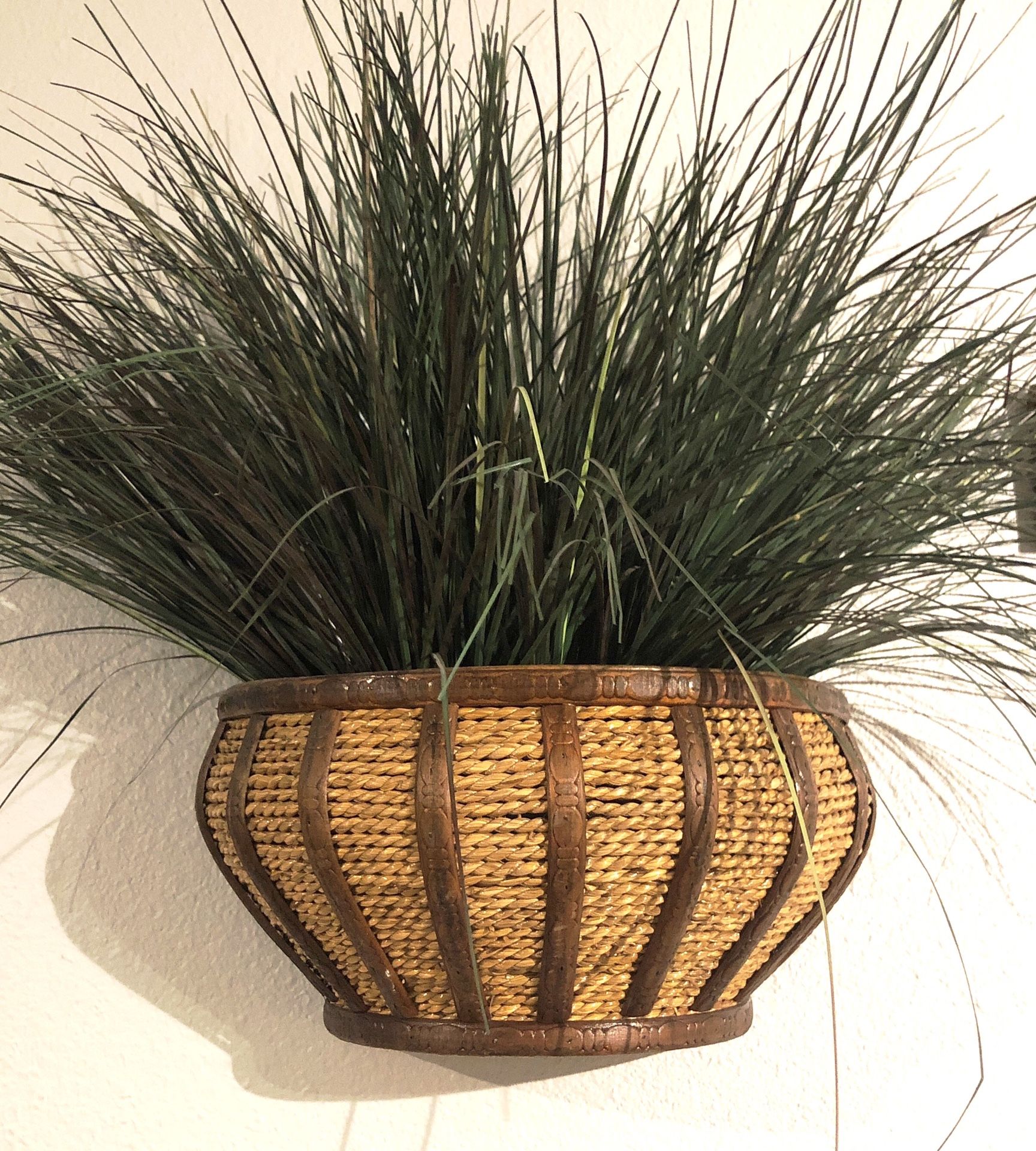 Flat Rattan Grassy Wall Basket