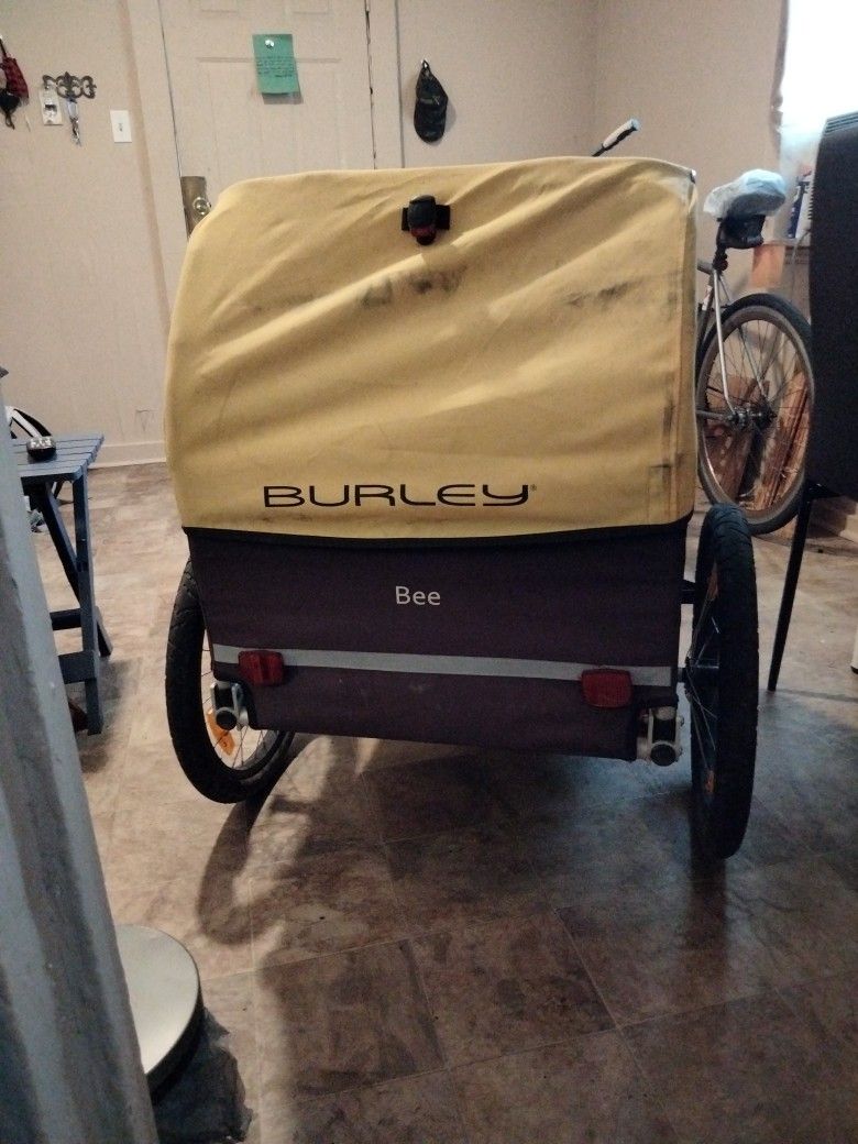 BURLEY (BEE) Bicycle Trailer The Biggest One Burley Offers