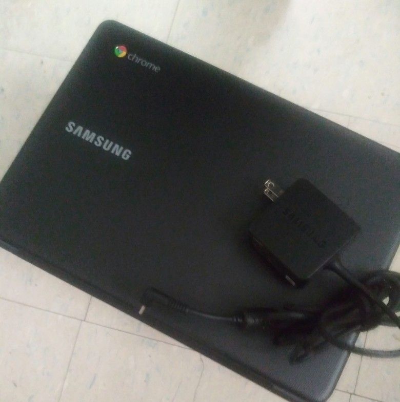 Samsung Chromebook Laptop 11.6"