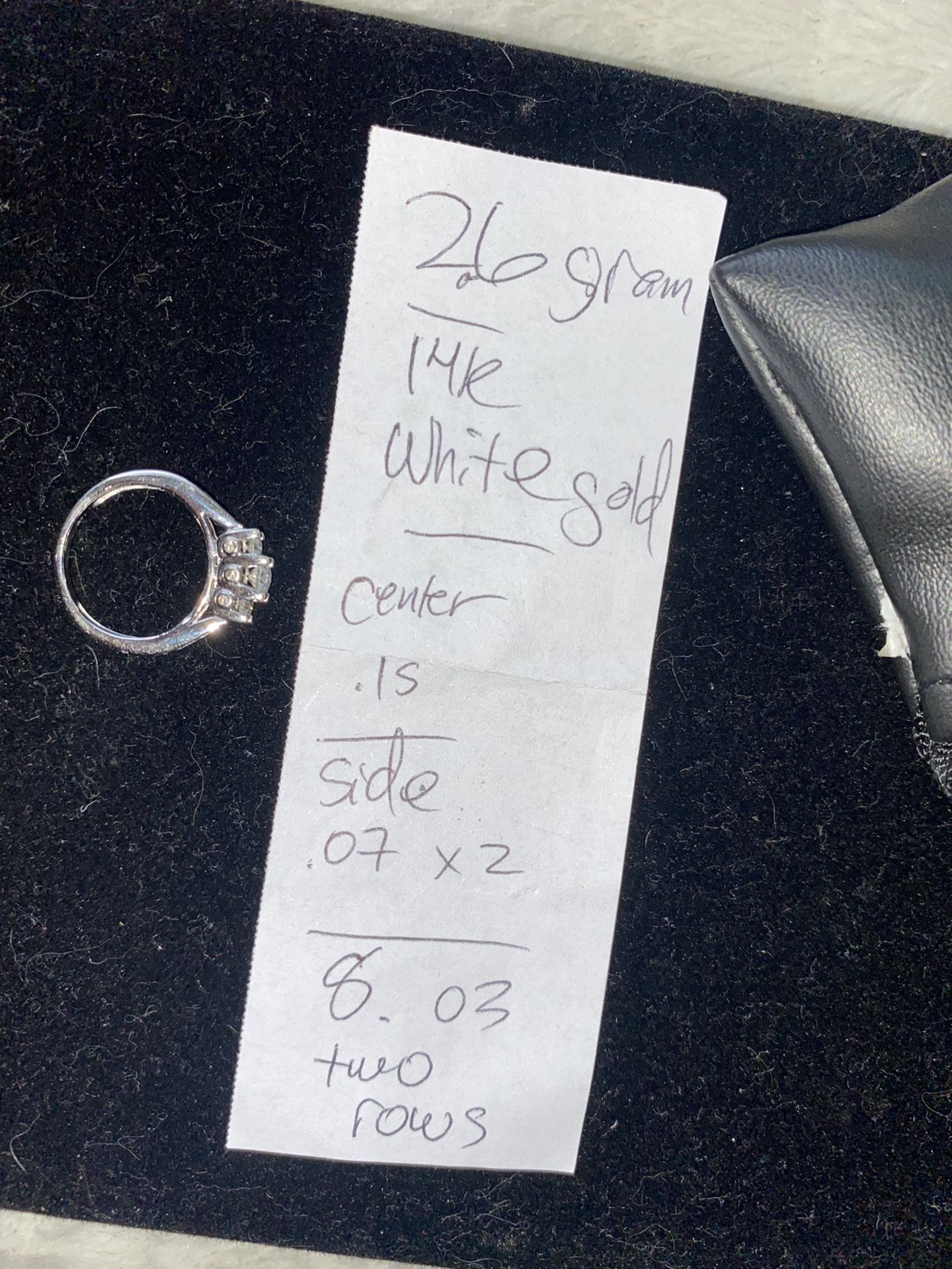 2.6 gram of white gold .46 karot diamond