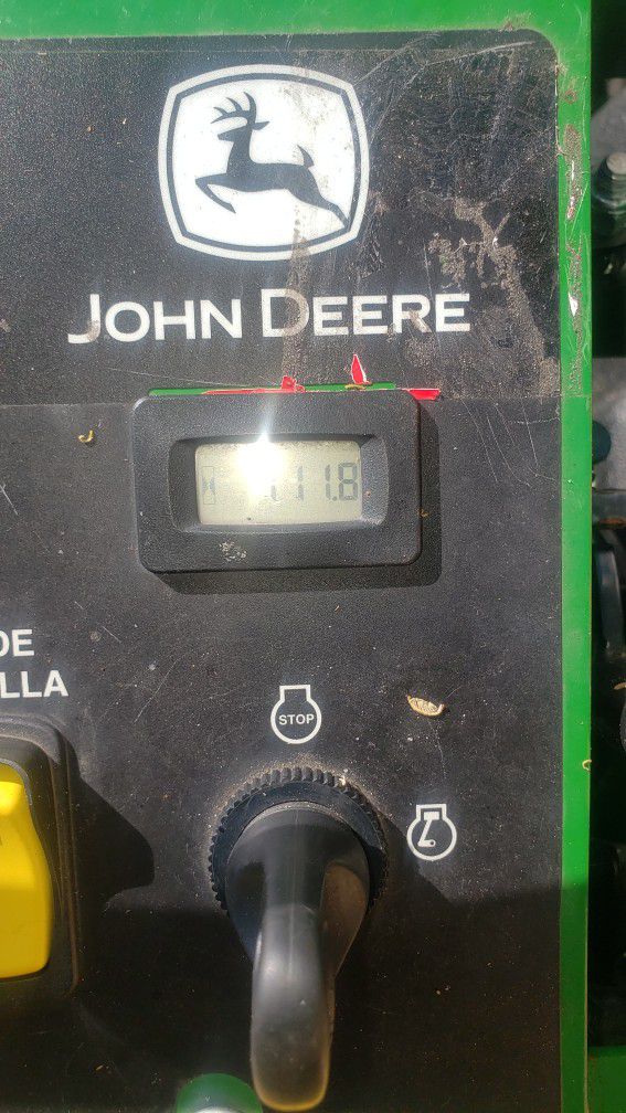 John Deere 636 M