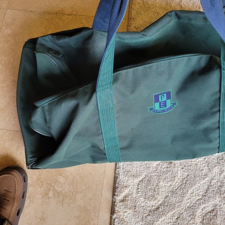 Perry Ellis Rolling Duffle Bag