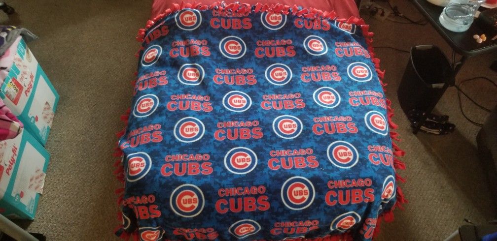 Chicago Cubs Tie Blanket Lap Size