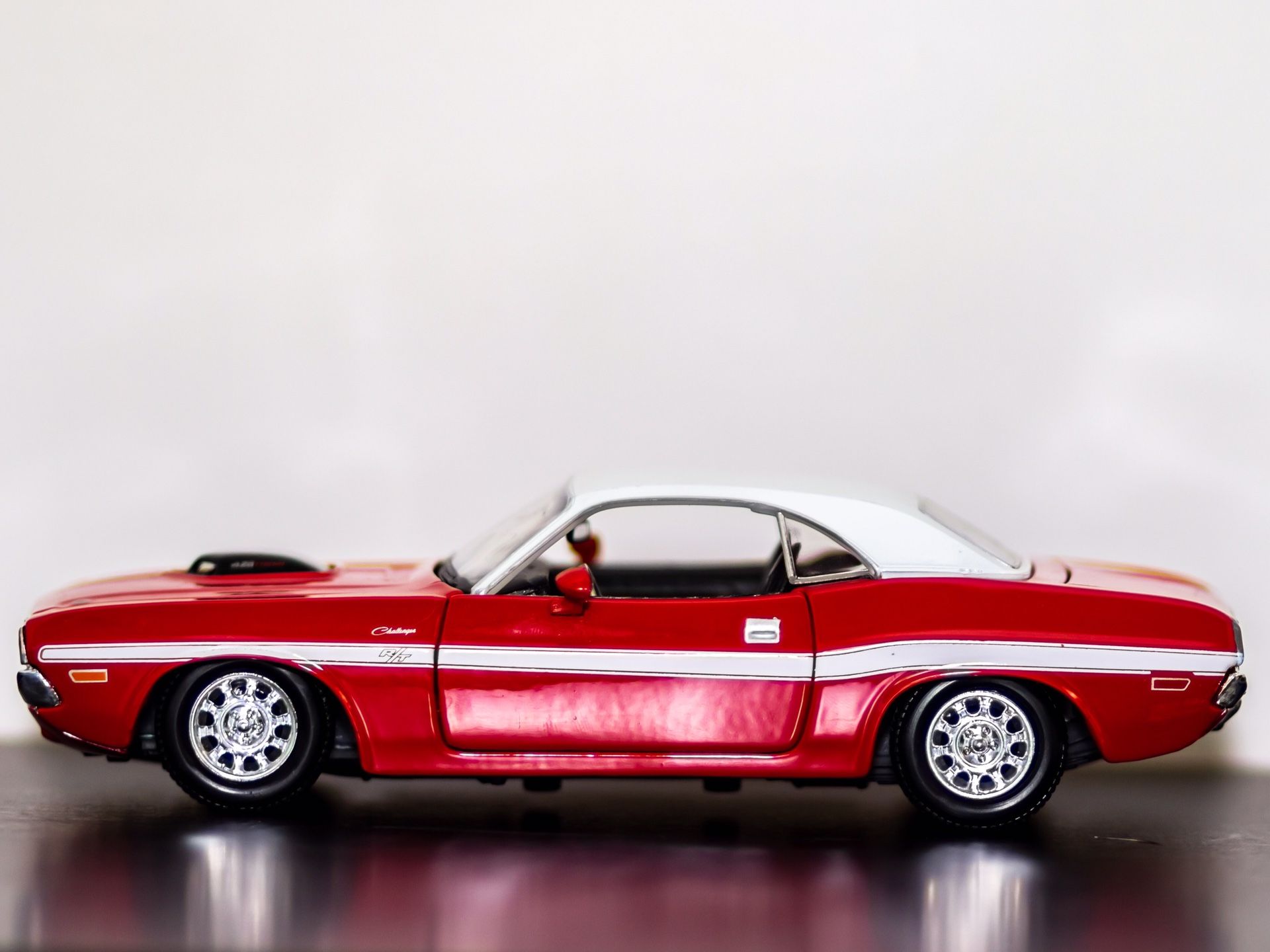 1970 Dodge Challenger R/T Maisto 1:24 Scale