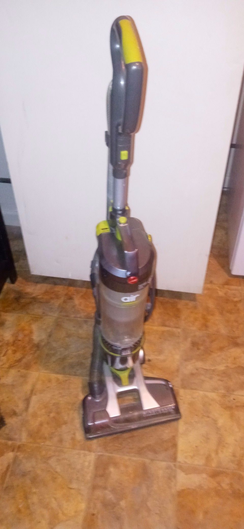 Hoover air steerable vacuum
