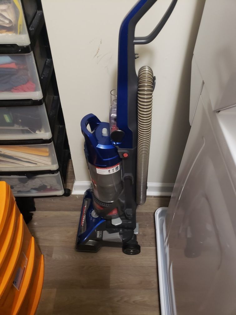 Hoover vacuum for sale!!