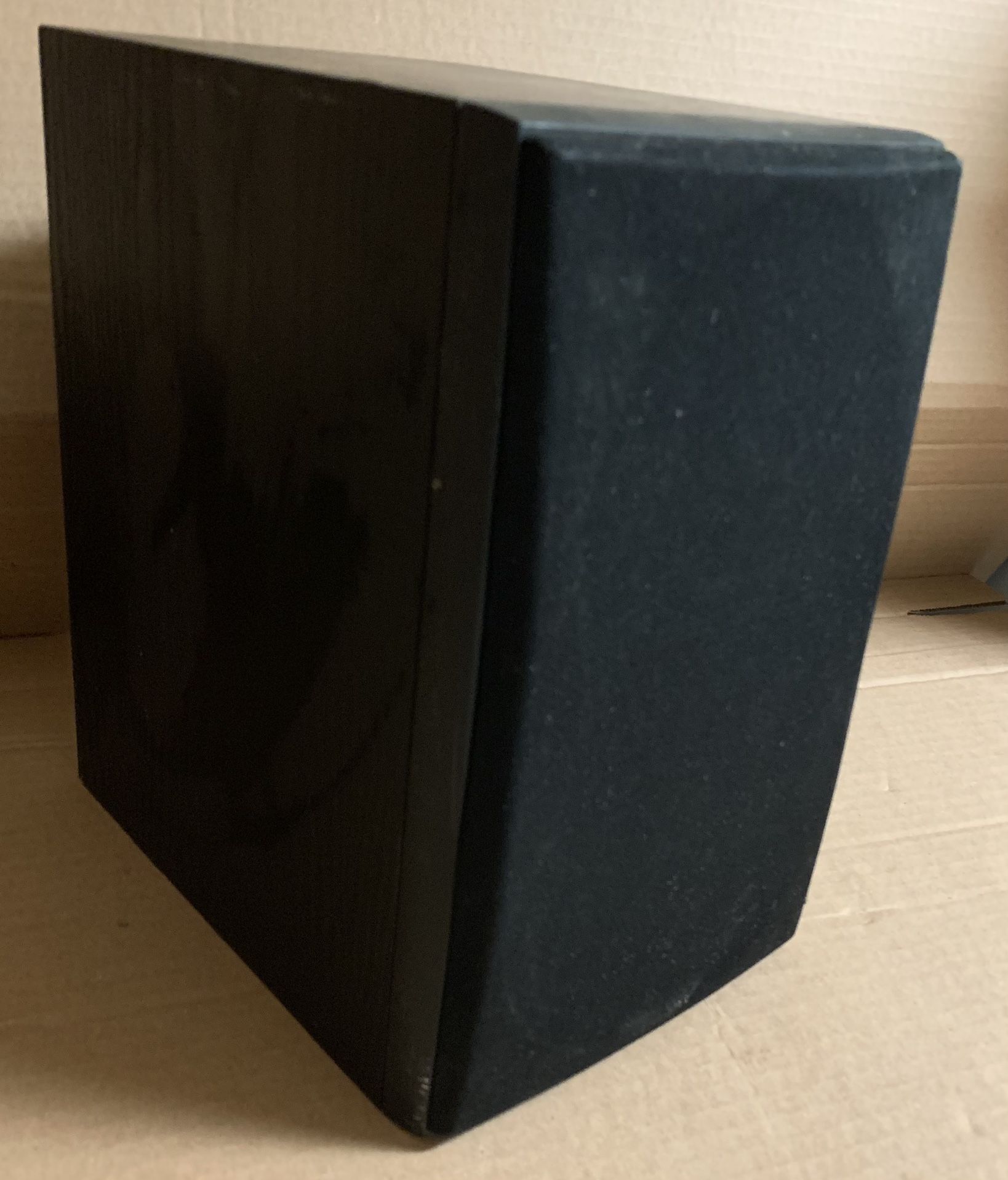 Tested and confirmed working great Single Polk Audio RT15i Dynamic Balance Bookshelf Speaker & WALL MOUNTS