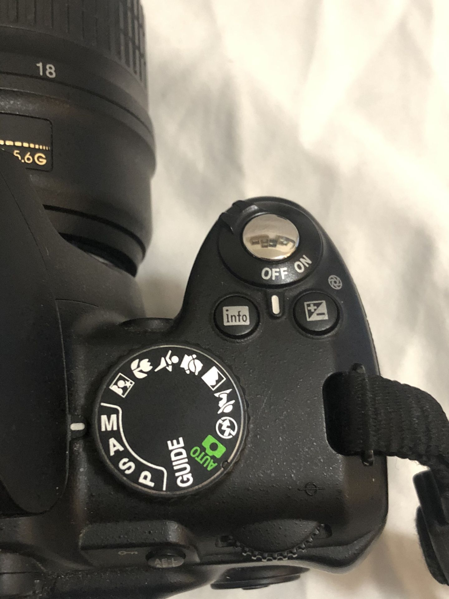 Nikon D3000 DSLR With extra Lenses