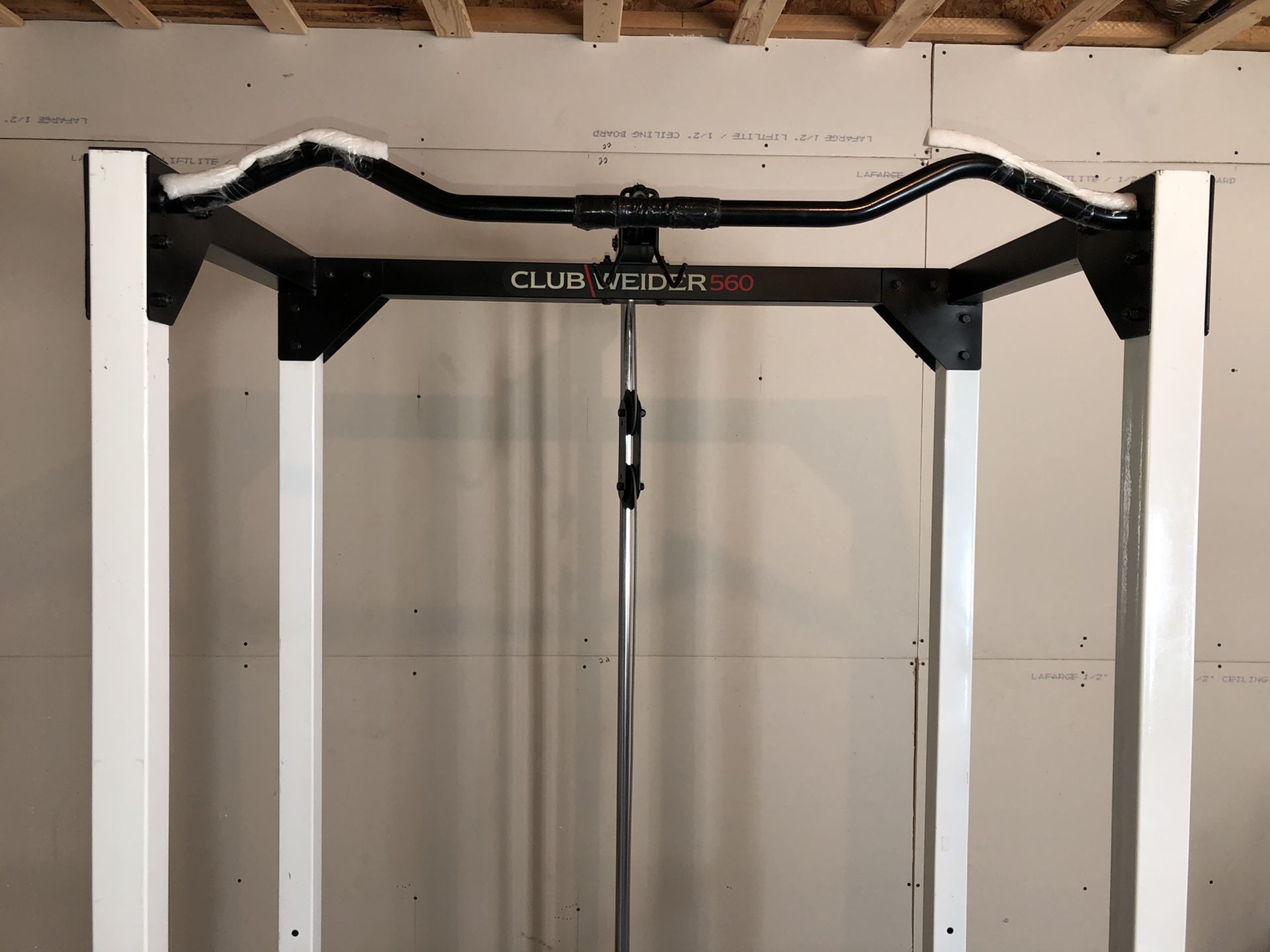 Club Weider 560 Power Rack + Bar + Weight Bench for Sale in Conyers, GA