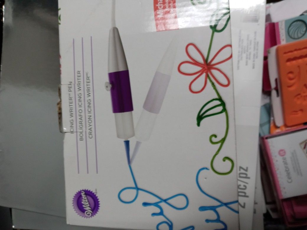Herramiemta Para Reposteria Moldes De Silicon Para Fondant Duyas Y Muchas Cosas Mas. Los Precio Comienzan Desde $.50 Asta 25 Dlls