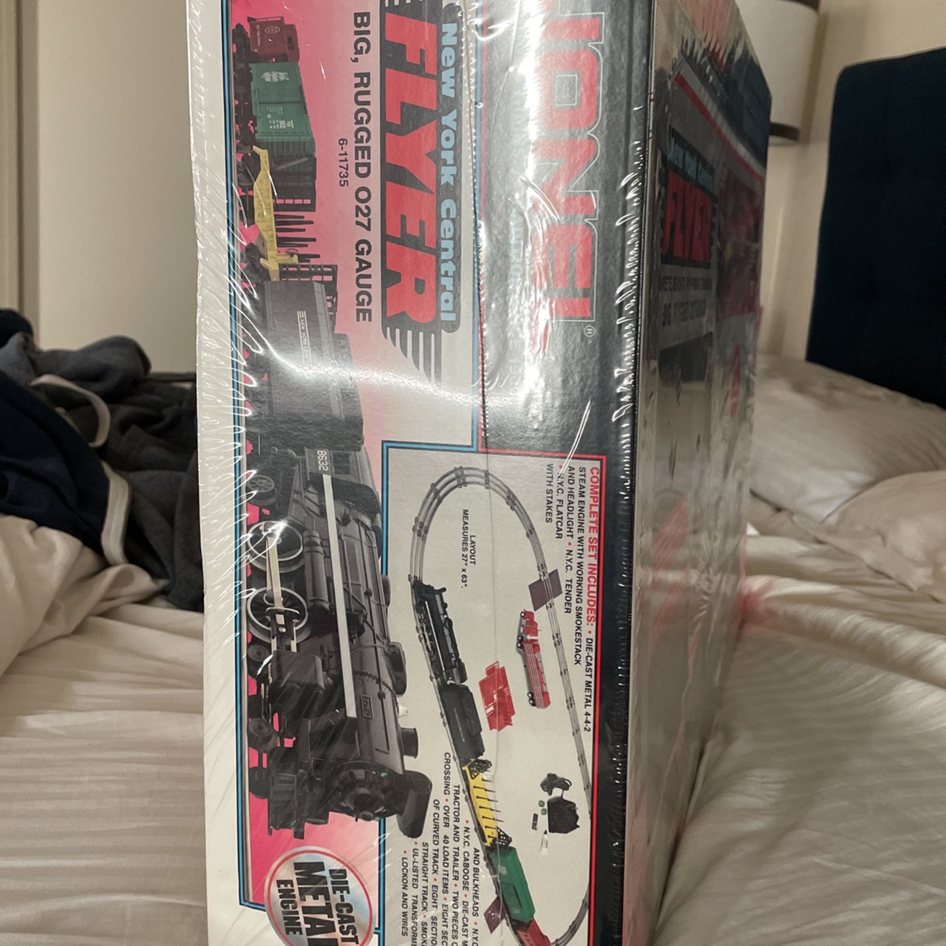 Lionel New York Central Flyer Toy Model Train Set O27 Gauge BRAND NEW