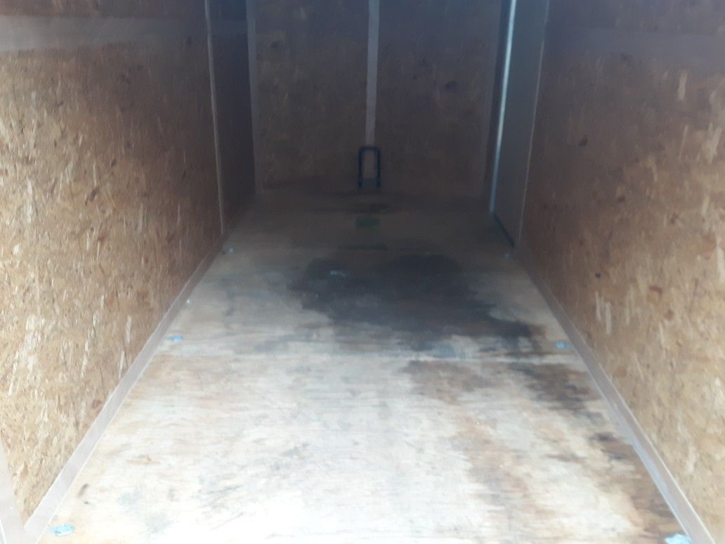 6 x 12 enclosed trailer