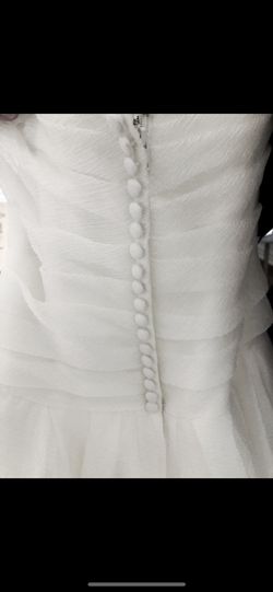 Vera Wang Wedding Dress  Thumbnail
