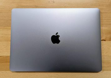 Apple MacBook Pro Touch Bar 13 Laptop | 2020 | SSD | RETINA | MACOS MONTEREY. Thumbnail