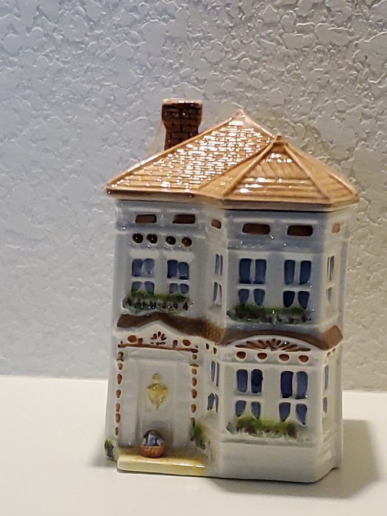 Cookie jar