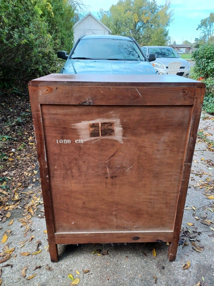 Art Deco Chest of Drawers