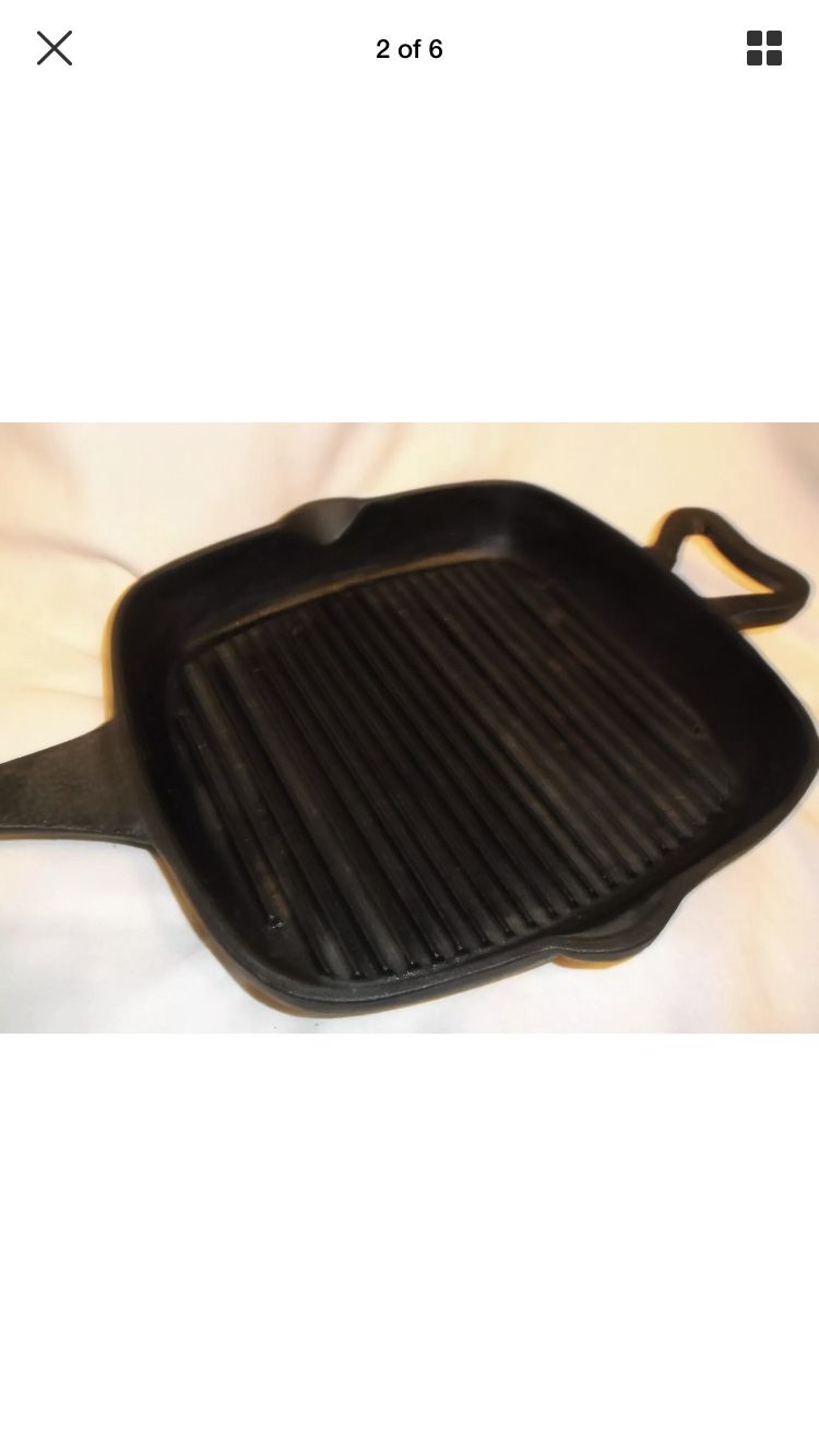 PAULA DEEN HAMMERED BLACK CAST IRON SQUARE FRYING PAN SKILLET 11" WITH POURS