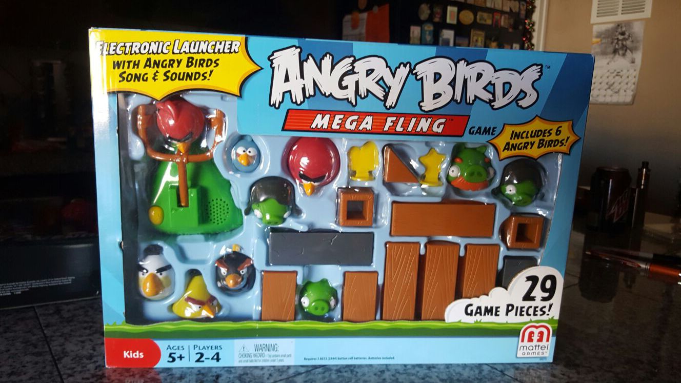 Angry Birds Mega Fling Game~Electronic Launcher~29 Game Pieces~Factory Sealed
