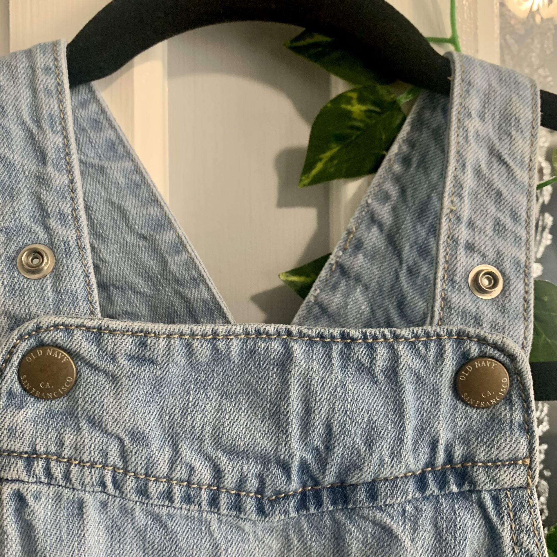 Old navy overall tolder