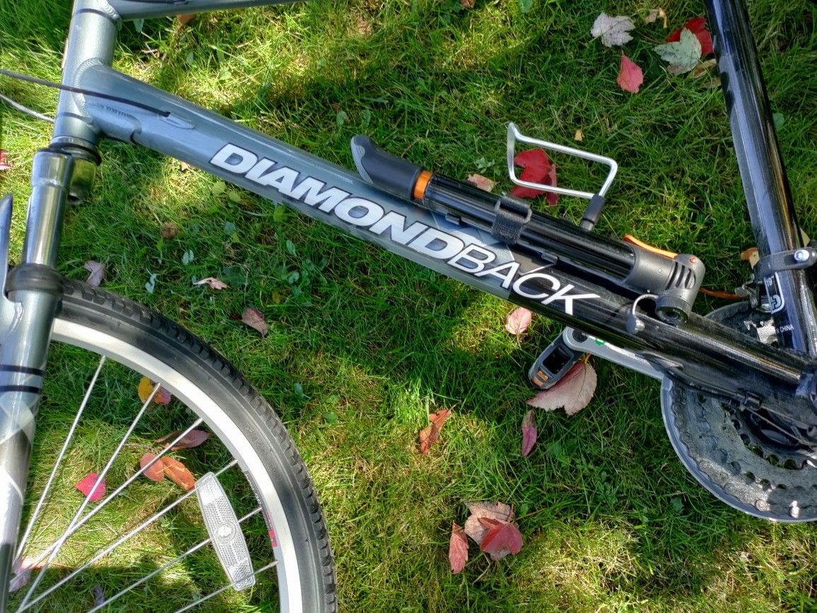 diamondback wildwood classic hybrid bike
