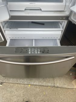 Samsung Refrigerator $650 Thumbnail