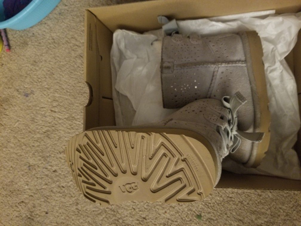 Ugg toddler boots