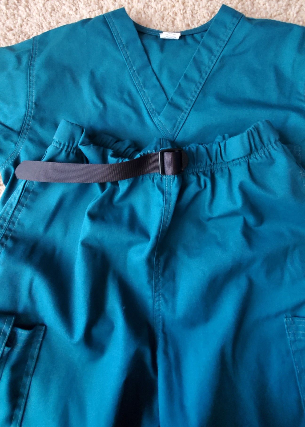 Aviator Scrubs Uniform Top and Pants Set Moss Green XS for Sale in Loma