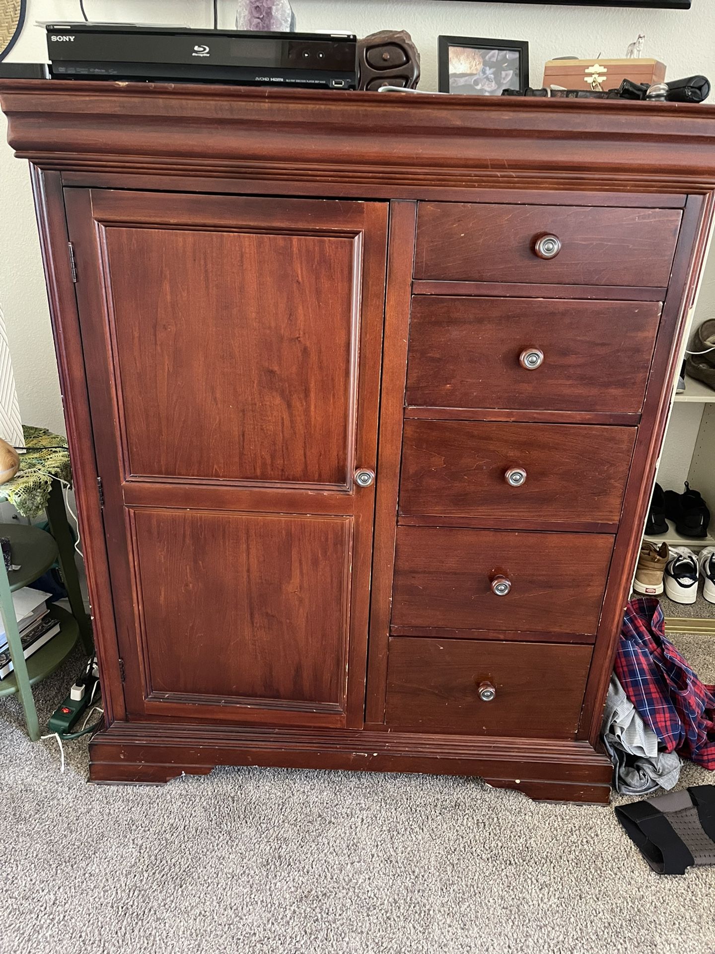 Dresser $50