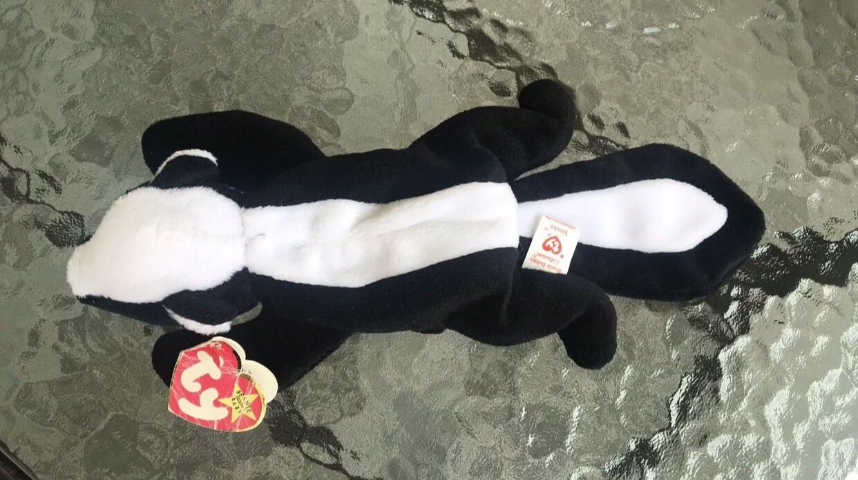 Ty Beanie Baby Stinky The Skunk *Rare* retired one of the original beanies