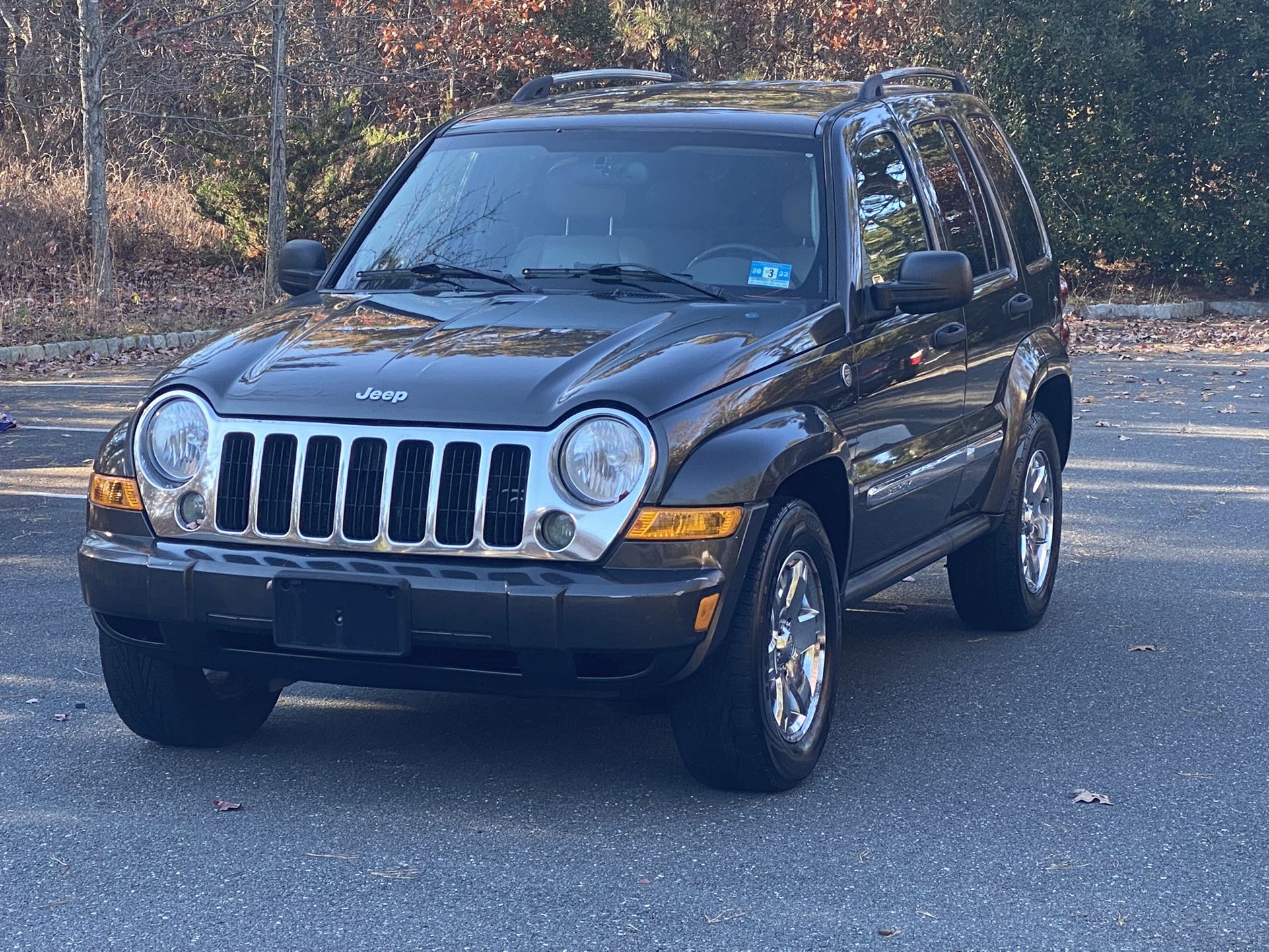 2006 Jeep Liberty Limited / fully loaded / 4x4 Has 150k Runs and drives excellent / clean title / no issues $5300
