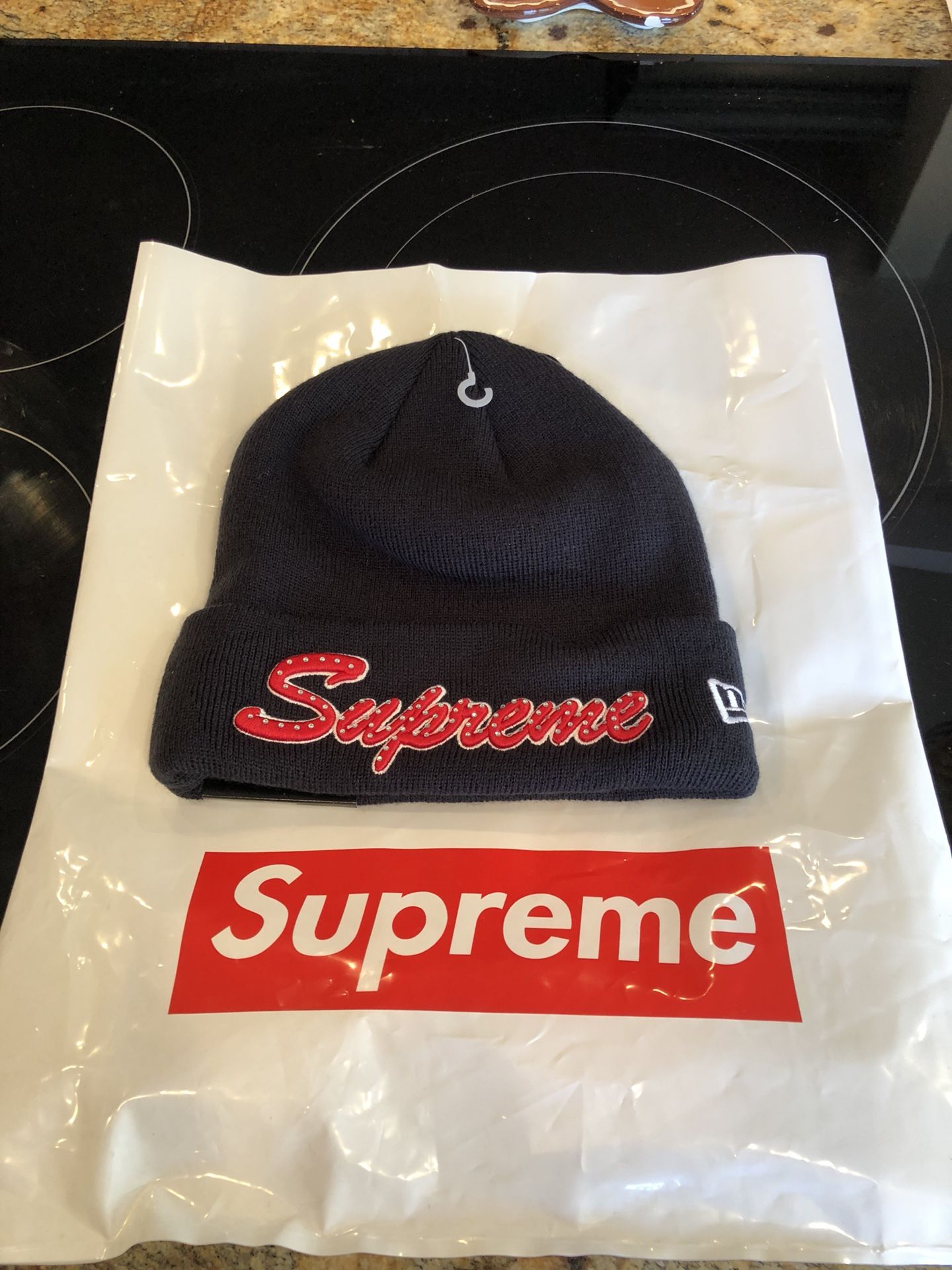 Supreme New Era Script beanie