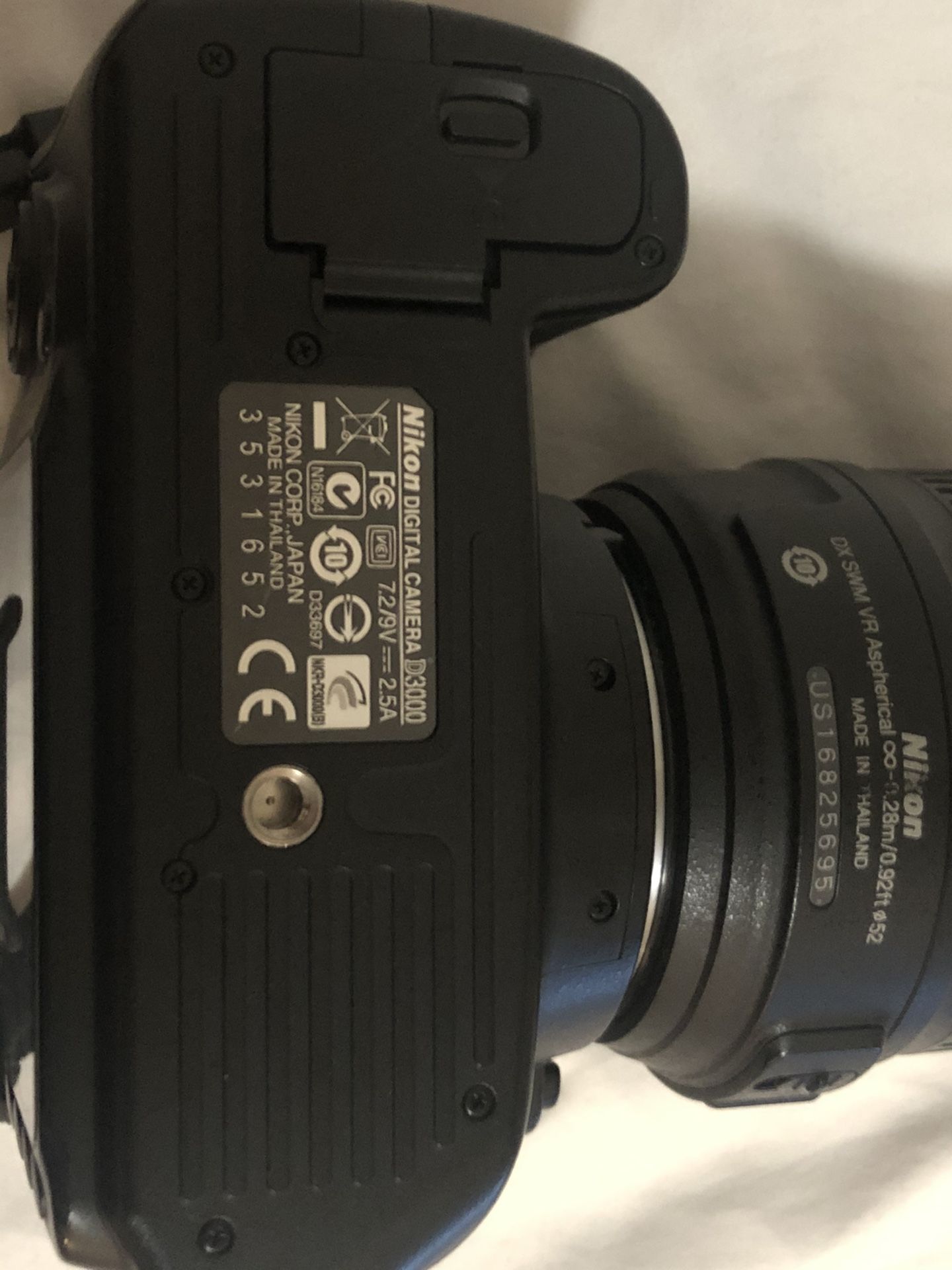 Nikon D3000 DSLR With extra Lenses