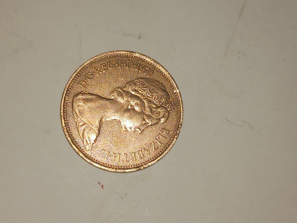 Vintage Queen ELIZABETH 2 COINS