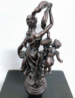 Maiden Statue (2012632) Thumbnail