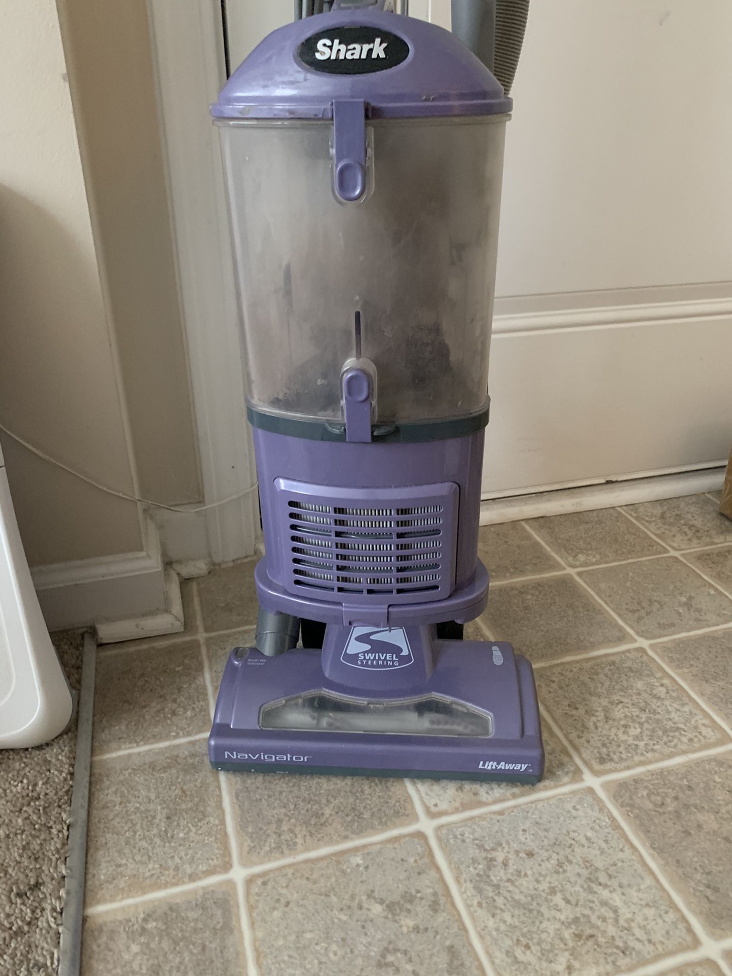 Shark NV352 Navigator Lift Away Upright Vacuum
