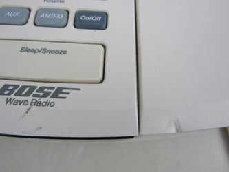 Bose Wave Radio Alarm Clock AWR1RW With Remote

 Thumbnail