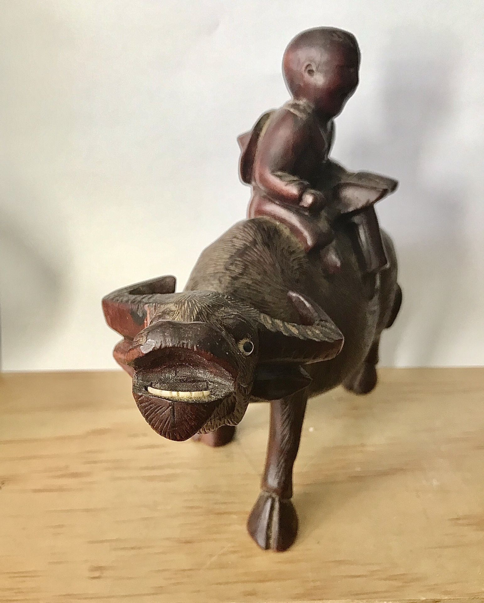 Chinese redwood carve