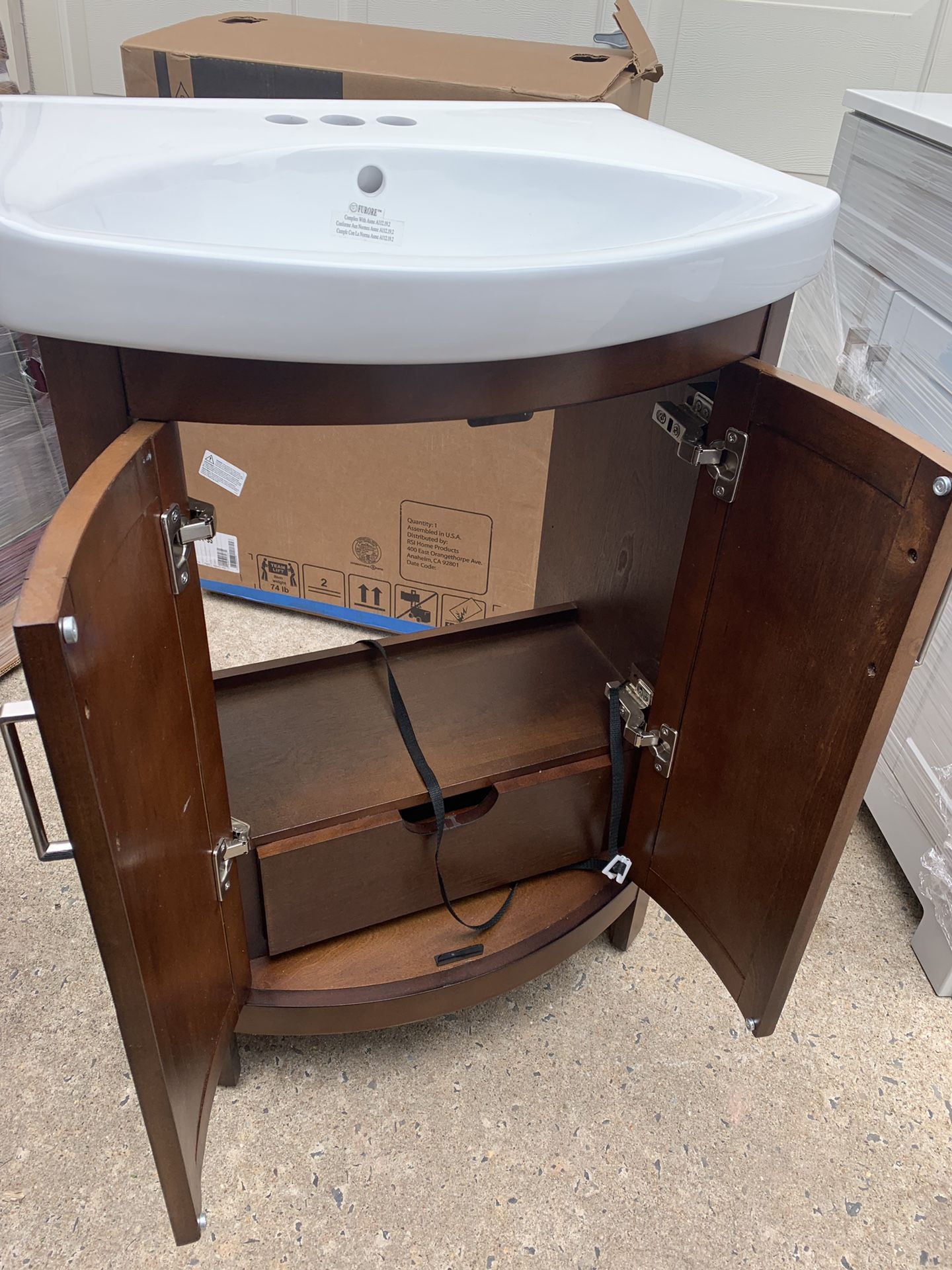 New,no box. Style Selections Morecott 23.75in Chocolate Single Sink